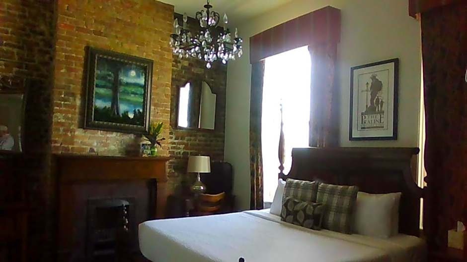 Lafitte Hotel & Bar