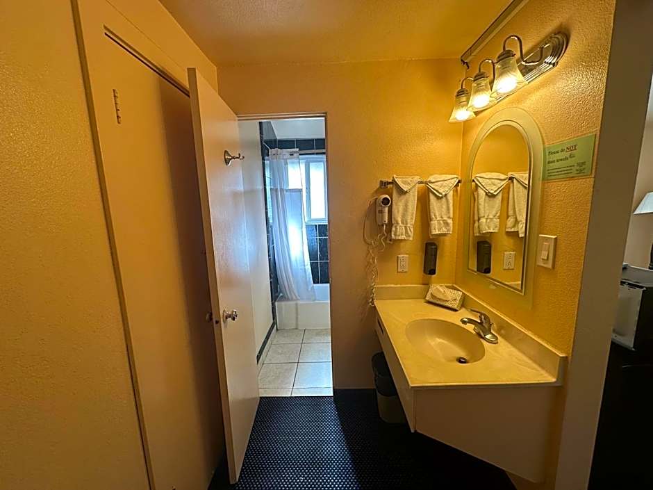 Budget Inn