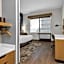 La Quinta Inn & Suites by Wyndham San Jose Silicon Valley