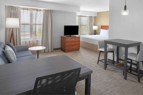 King Studio with Sofa Bed