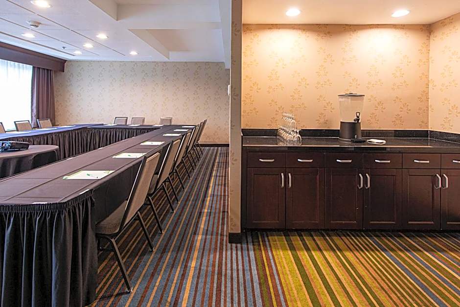 Holiday Inn Airport West Earth City By IHG