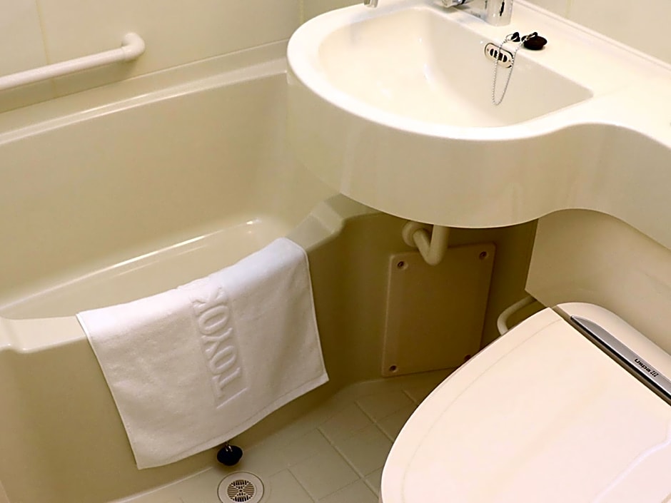 Toyoko Inn Saitama Iwatsuki Ekimae