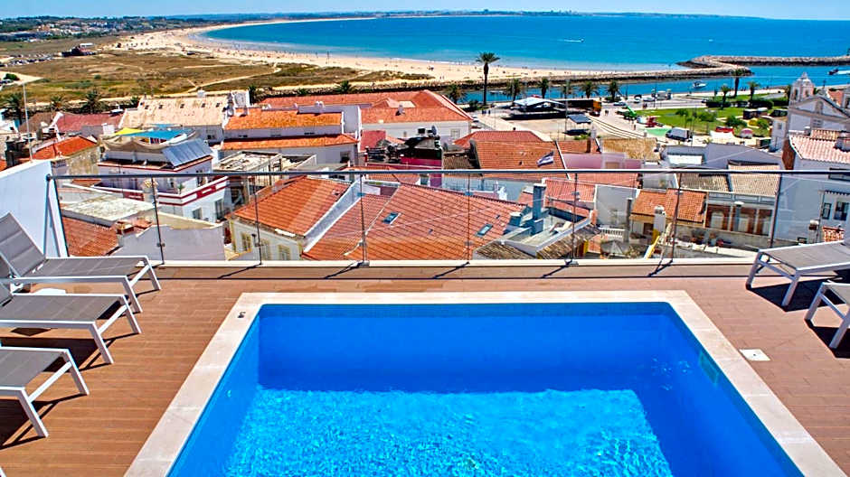 Topcity Hostel & Suites