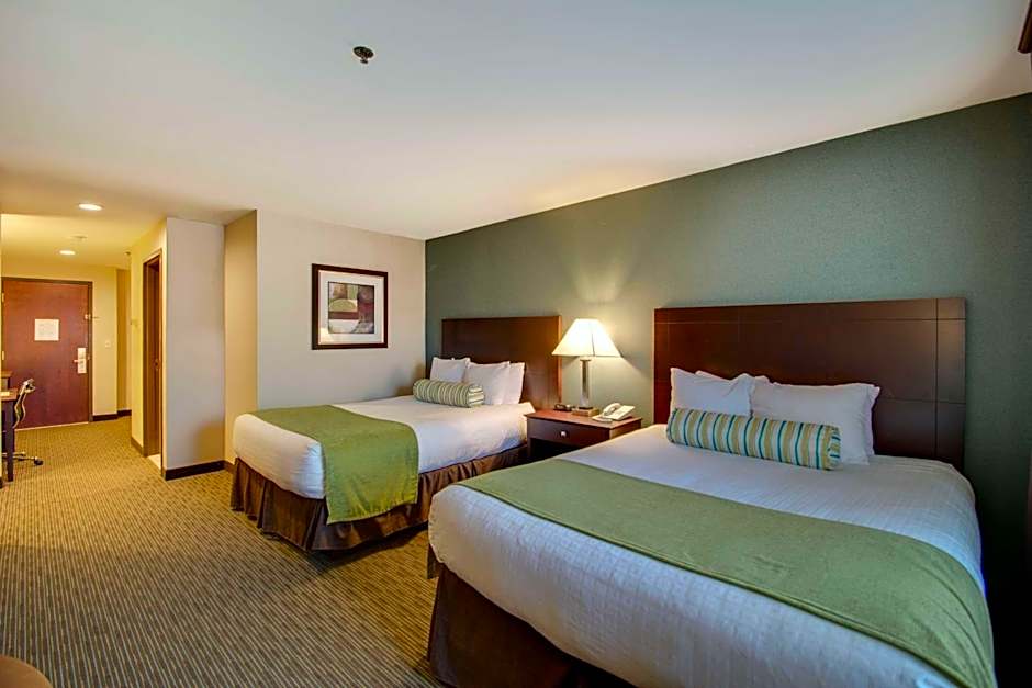 Best Western Plus The Inn At Hampton