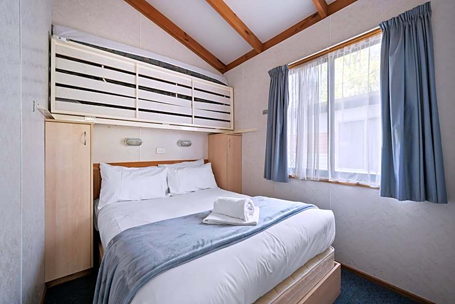 Bright Accommodation Park