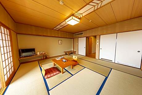 Deluxe Japanese-Style Room