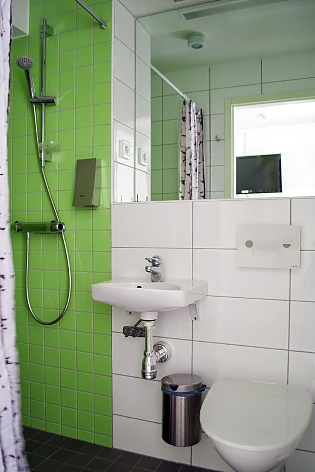 Slottsskogens Hostel