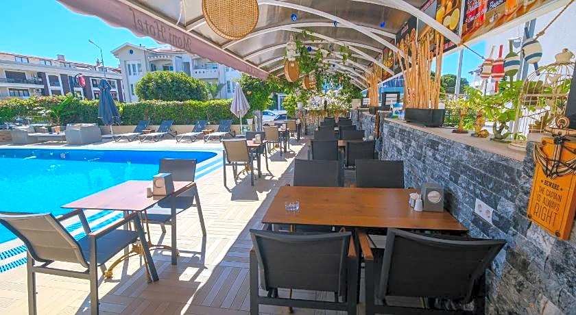 MONİ HOTEL