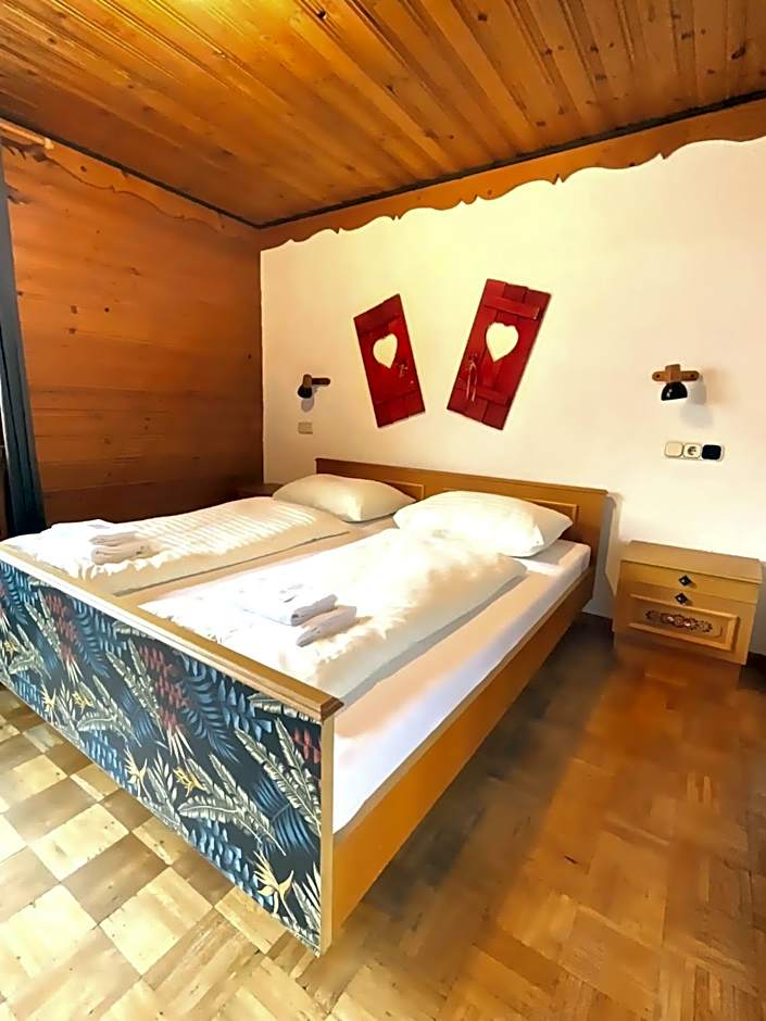Hotel Wildrose