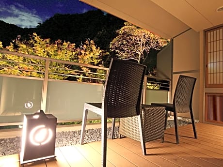 Standard Room with Tatami Floor and Open-Air Bath