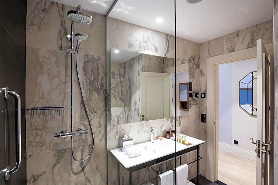 DoubleTree by Hilton Madrid - Prado