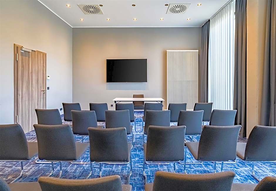 Spark by Hilton Wuppertal City Centre