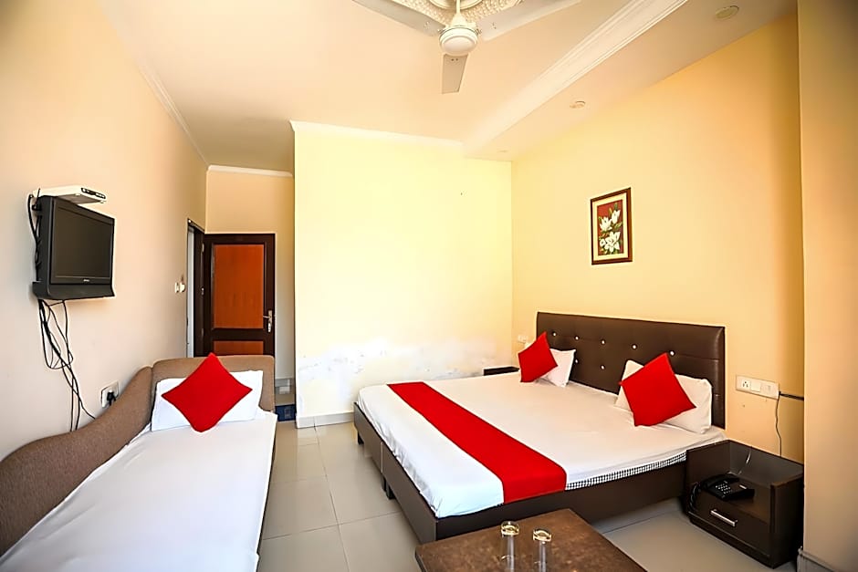 Hotel Sukhman International