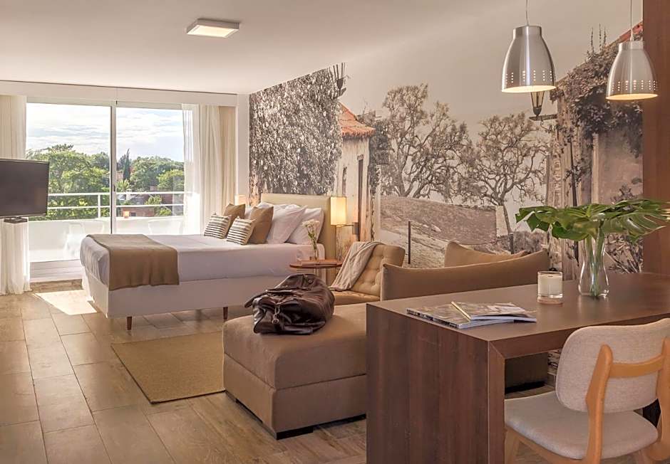 Dazzler by Wyndham Colonia