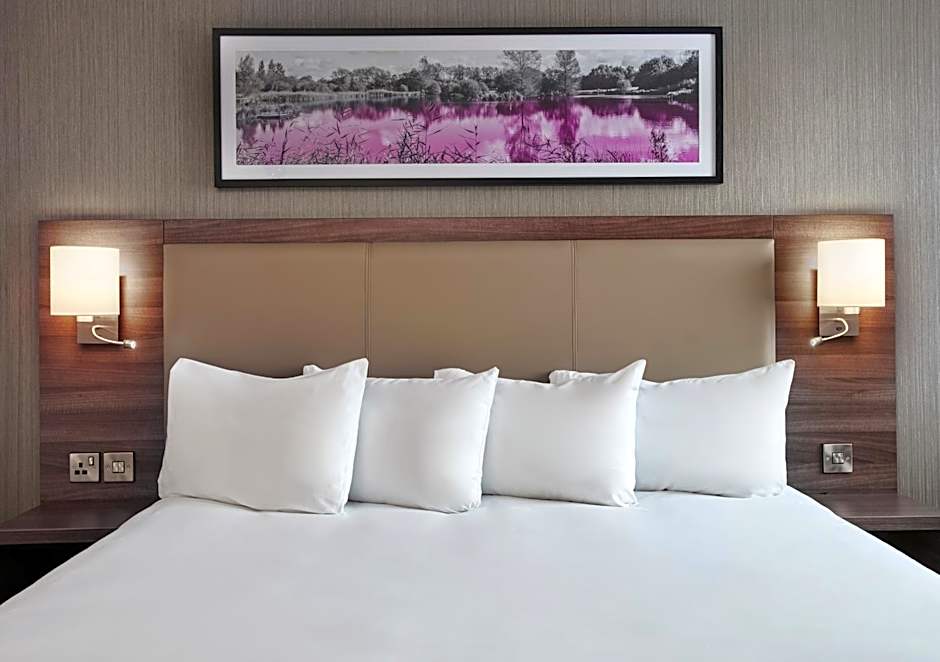 Leonardo Hotel Swindon