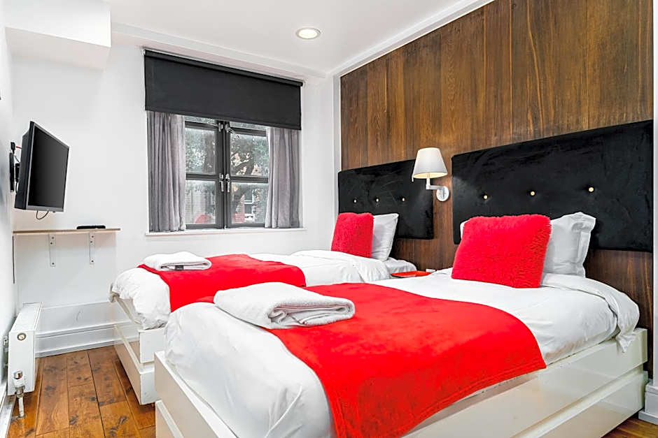 Photo 1 of 8 of Superior 2 Beds, City View