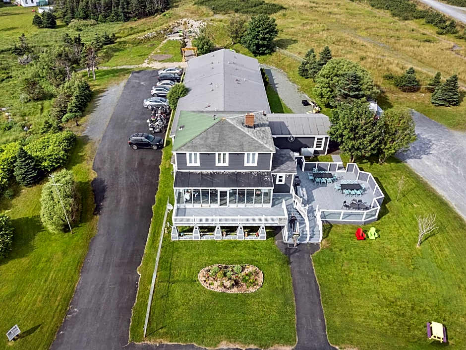 Edge of the Avalon Inn