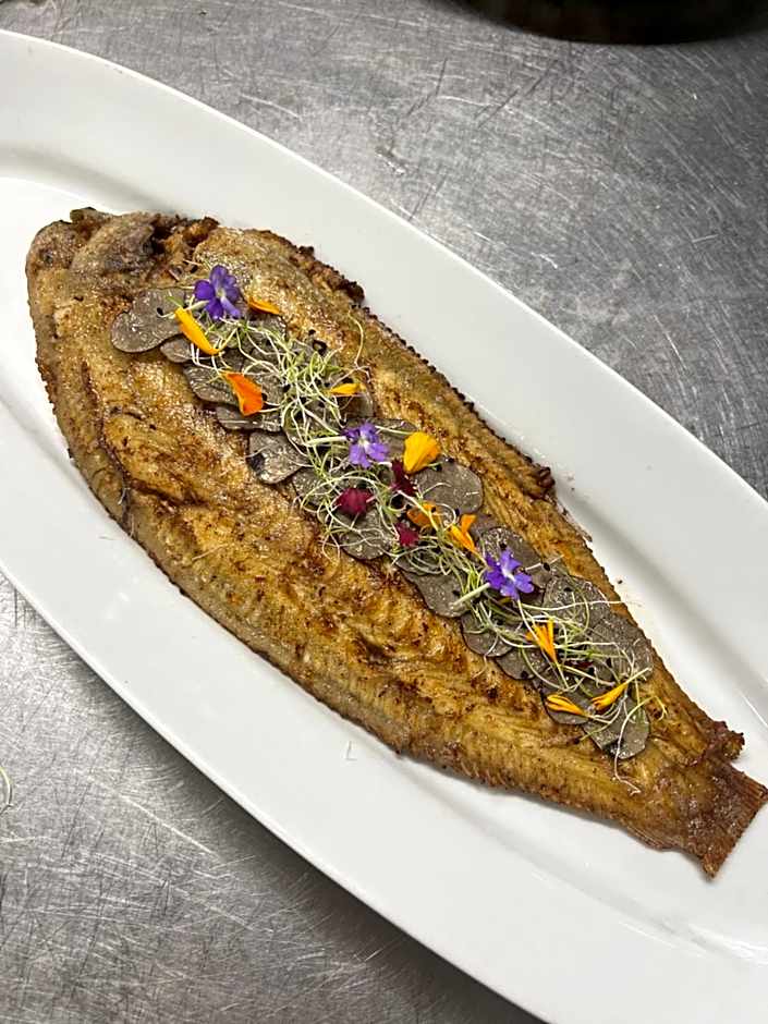 Logis Hôtel & Restaurant Mediterranee