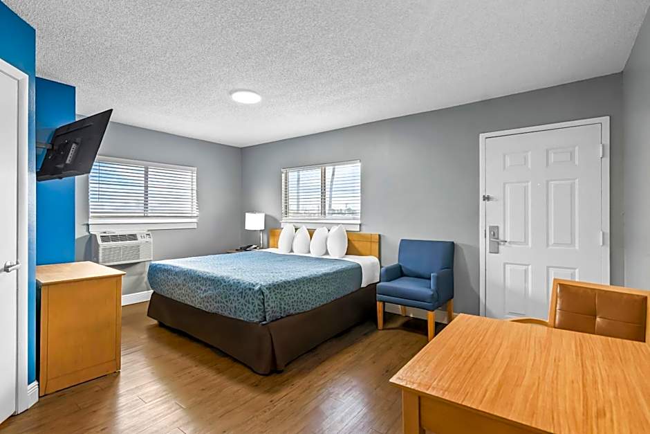 Suburban Studios Stuart near Federal Hwy 1