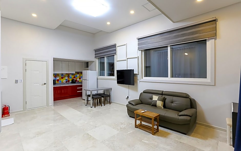 Gangneung Buchaegil Motel and Pension