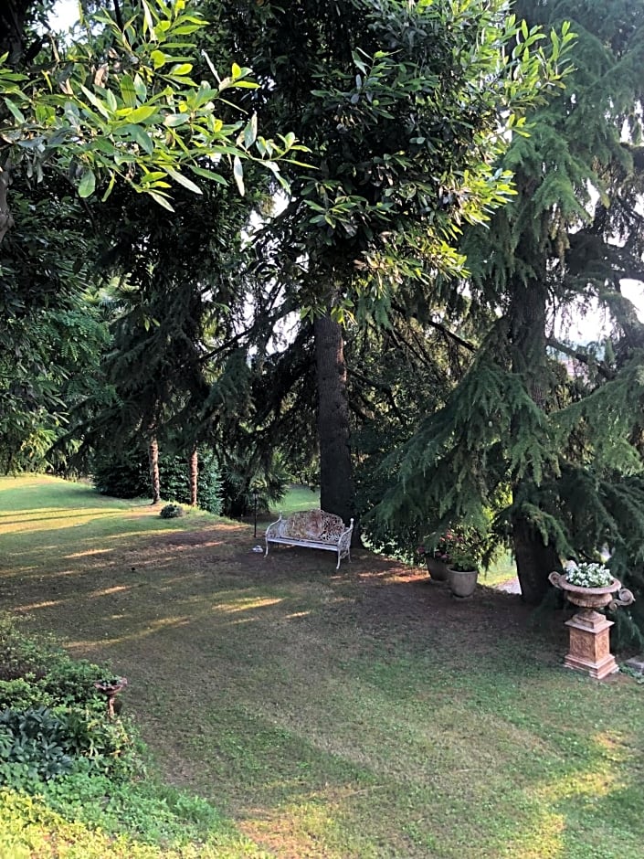 Villa House and Garden B&B