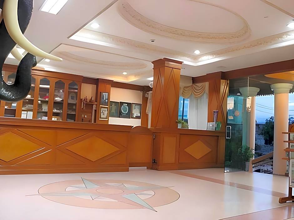 Phuthong Place