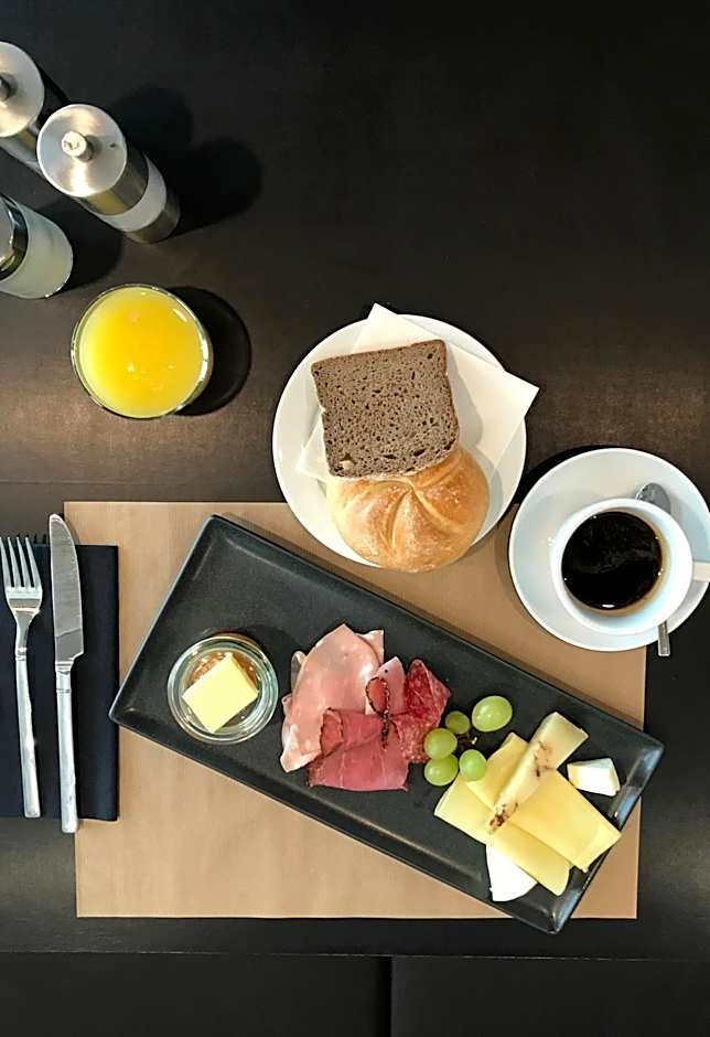 Blackhome Graz I contactless check-in