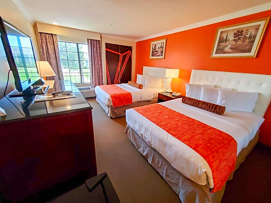 Foto 1 daripada 8 — 2 Queen Beds