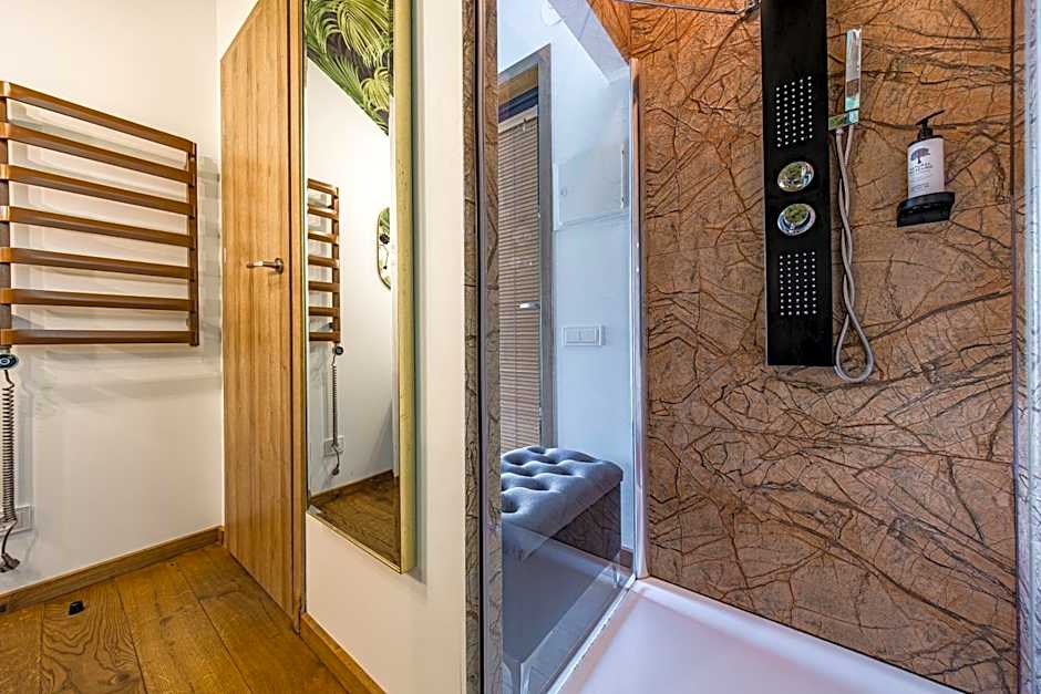 AKIS namelis medyje- Dinosaur Park