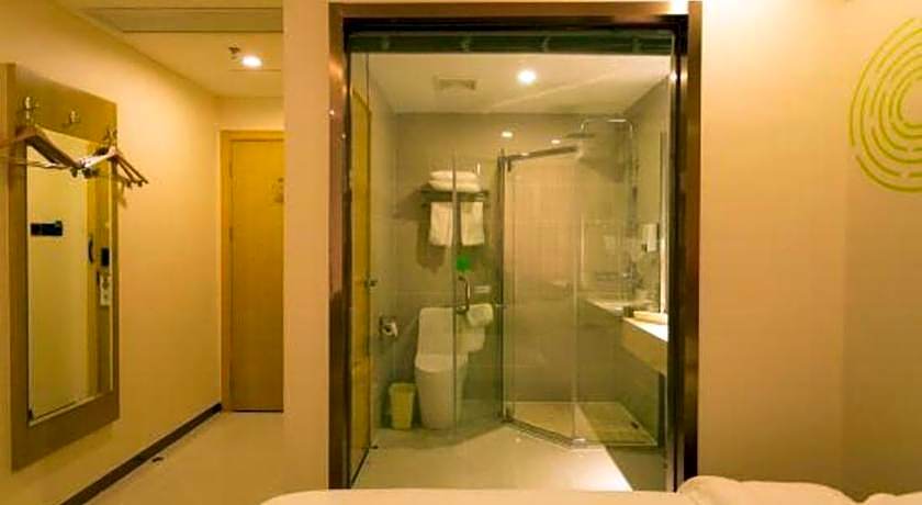 GreenTree Inn Zhangjiagang Yangshe Old Street Stadium