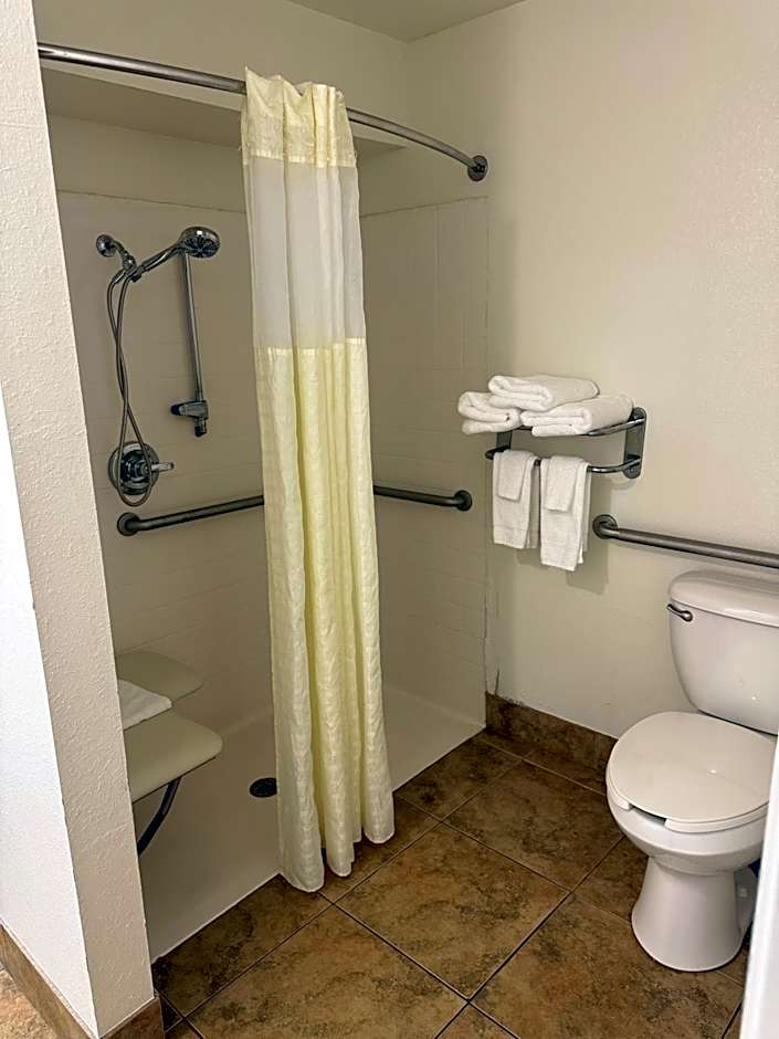 Blue Bonnet Suites -Lubbock, TX - Medical Center