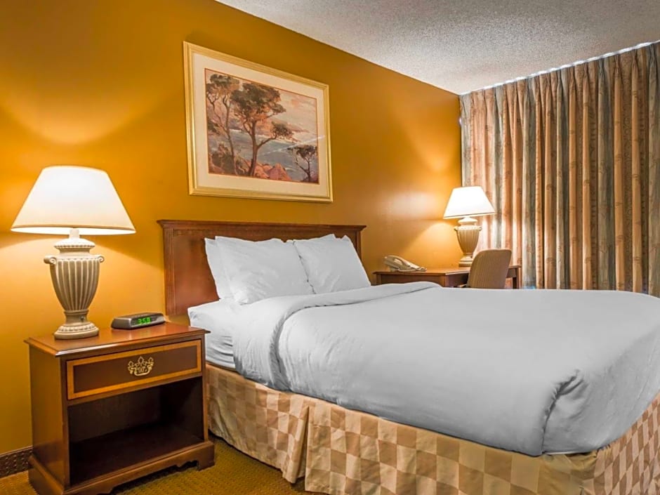 Clarion Inn And Events Center Pueblo North