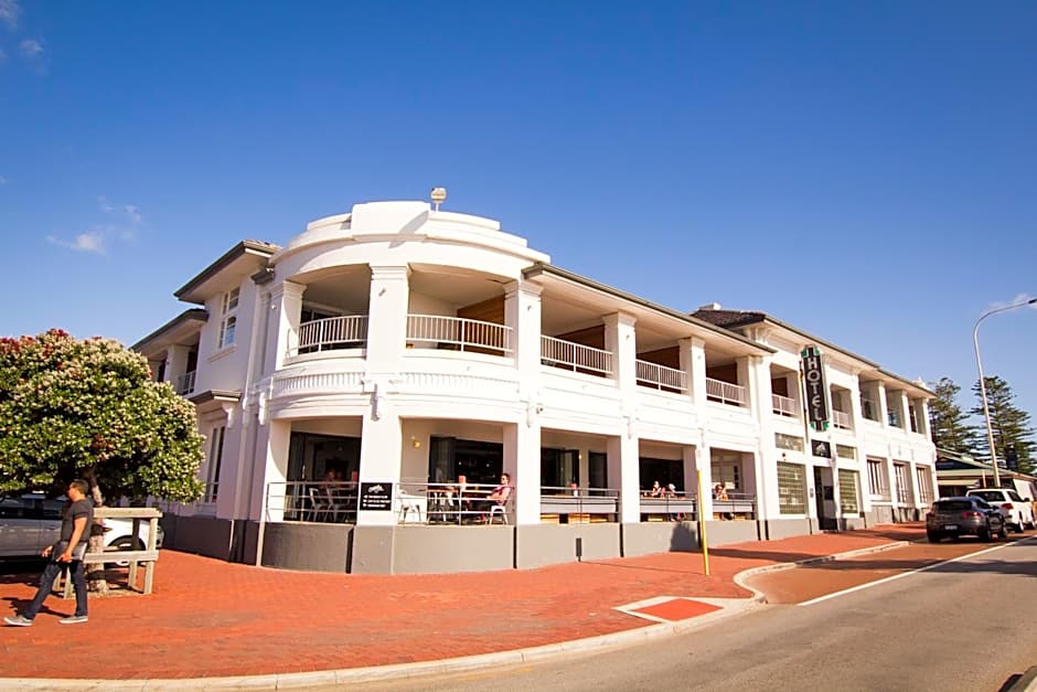 Cottesloe Beach Hotel