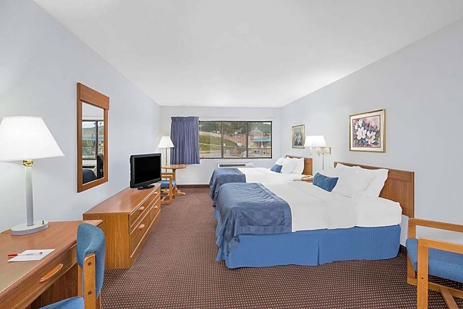 Ramada by Wyndham Hancock Waterfront