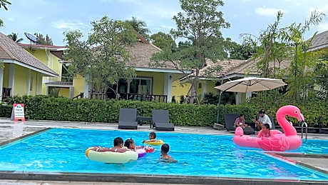 Thipburee Resort