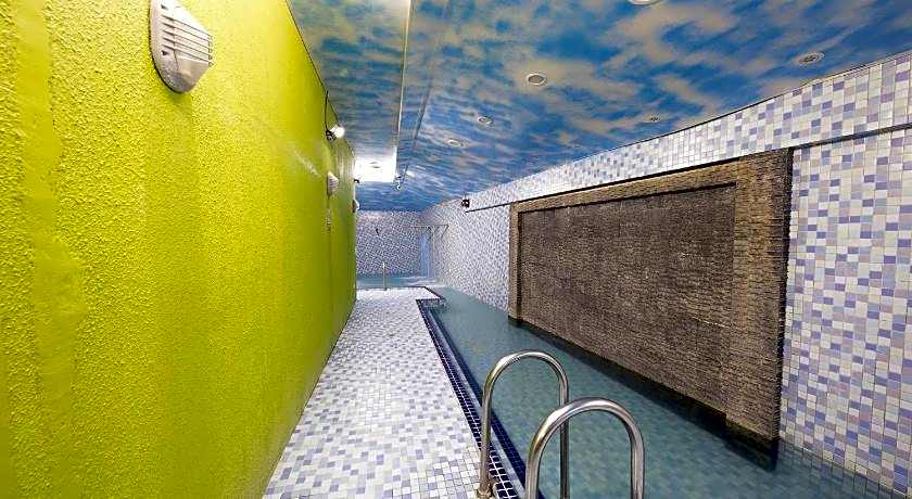 Naruwan Garden Hotel