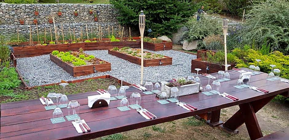 Xelena Hotel & Suites