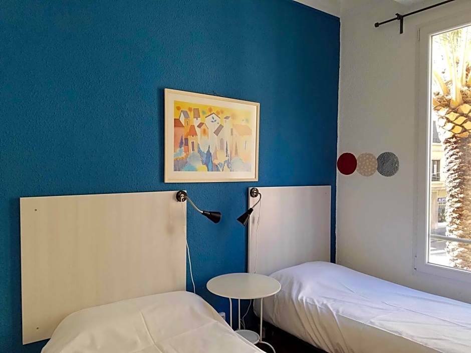 Russafa Youth Hostel