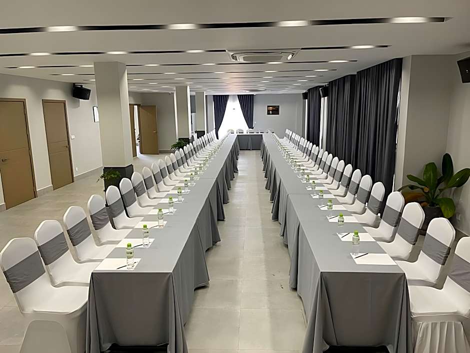 The Square Kampot Hotel