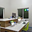 Holiday Inn Express Hotel & Suites Ontario By IHG