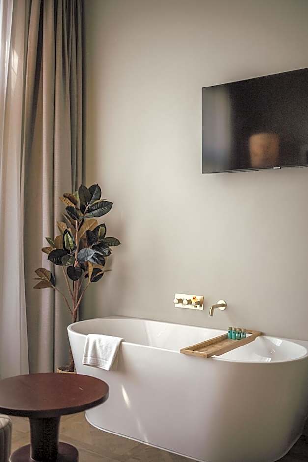 FINCH Boutique Hotel, downtown