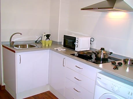 APARTMENT CAPACITY 4 ONE SUPERIOR BEDROOM