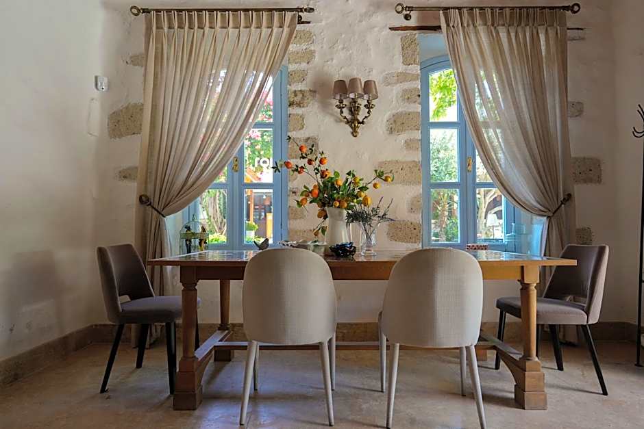 Alaçatı Taş Otel