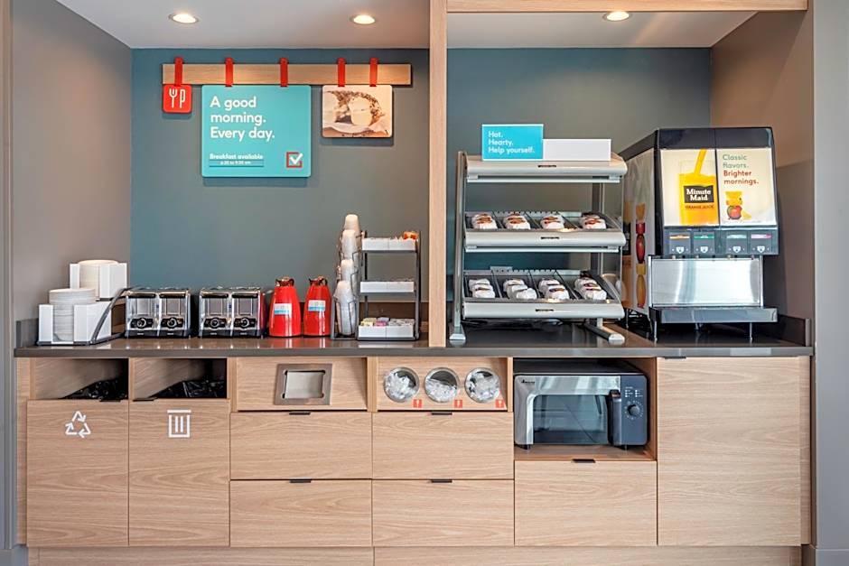 Avid Hotels Milwaukee West Waukesha By IHG