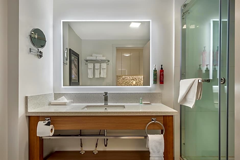 Executive Residency by Best Western Calgary City View North