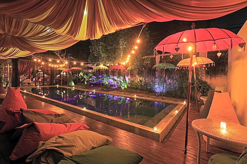 Sama Sama Suites And Restaurant