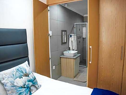 196 On Victoria Bed & Breakfast