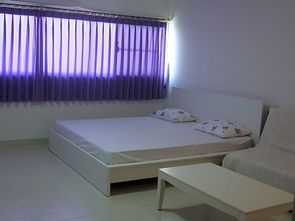 T8 Guesthouse Challenger Muang Thong Thani