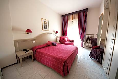 Double Room with Pool View