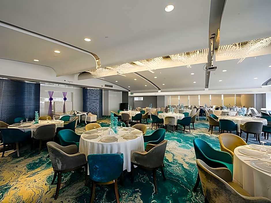 Gold Majesty Hotel